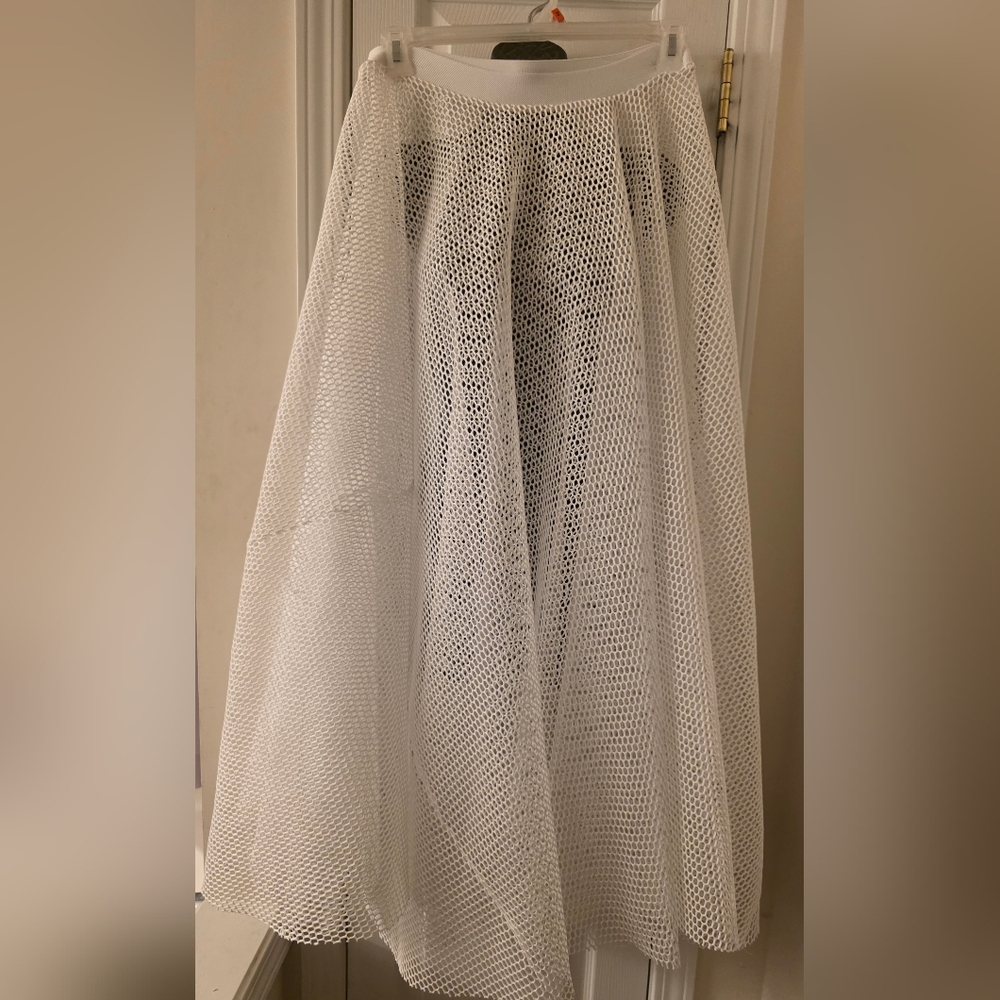 Elegant White Mesh Maxi Skirt